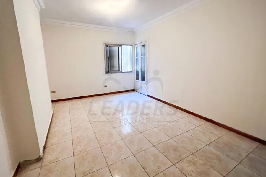 شقة للبيع 110 م سان ستيفانو (ش الكازينون)