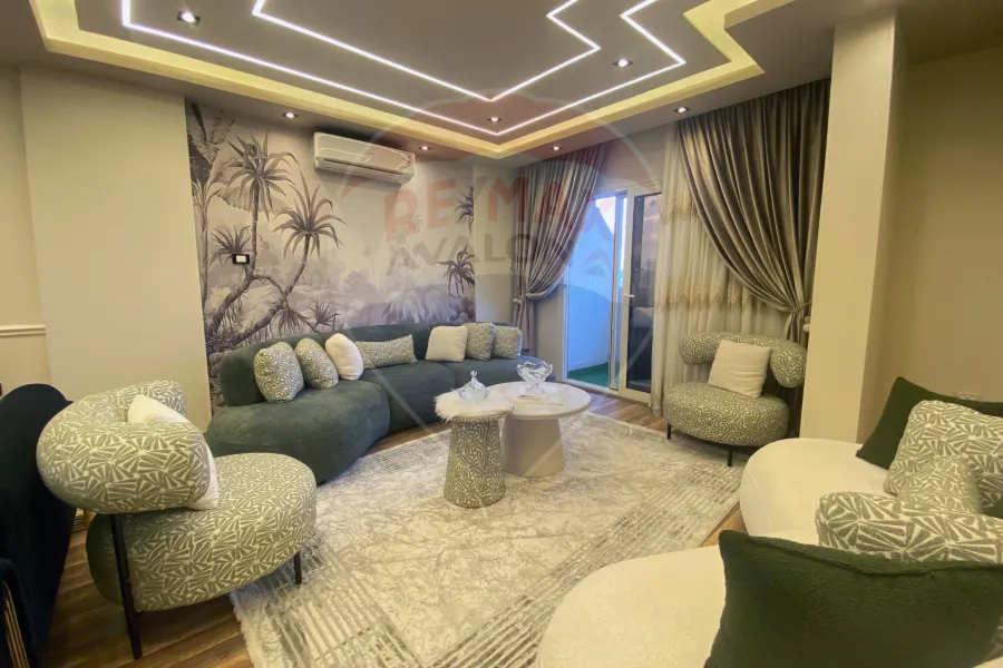 شقة للبيع 191 م لوران (متفرع من ش أبو قير)