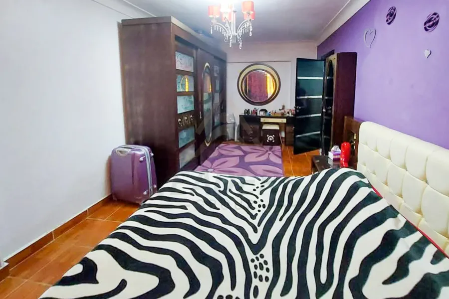 شقة للبيع 100 م سموحه (ش سيد فهمي)