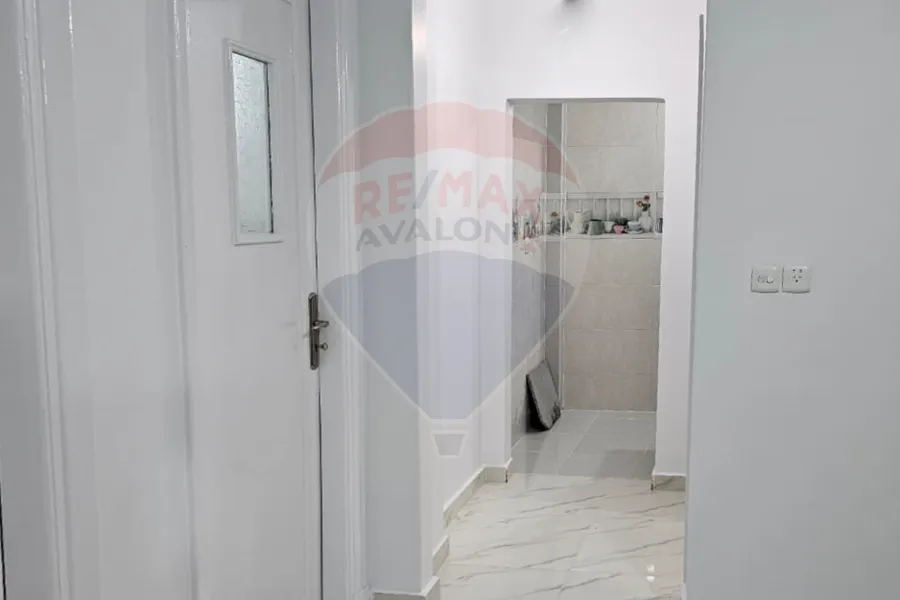 شقة للايجار 100 م كامب شيزار ( ش حامد نصر )