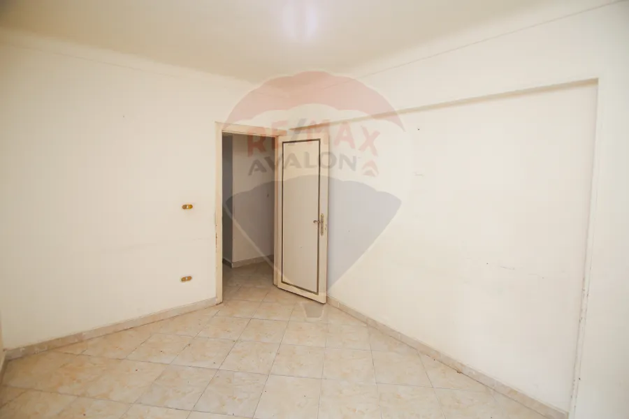 شقة للبيع 150 م ميامي (بين ش العيسوي و خالد بن الوليد)