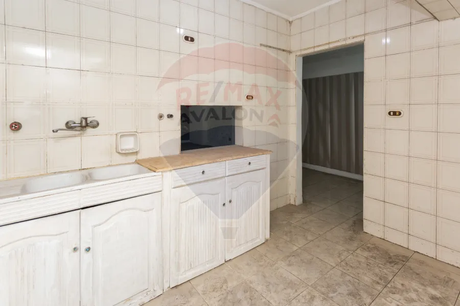 شقة للبيع 160 م ميامي (ش جمال عبد اناصر - امام الاكاديمية البحرية)