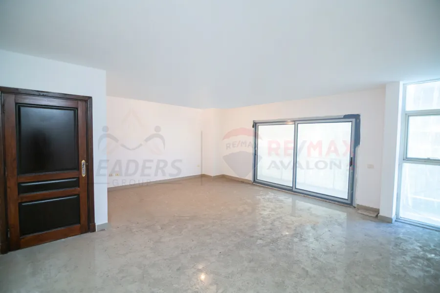Apartment for sale 150 m Saba Pasha (branched from El Geish Road)