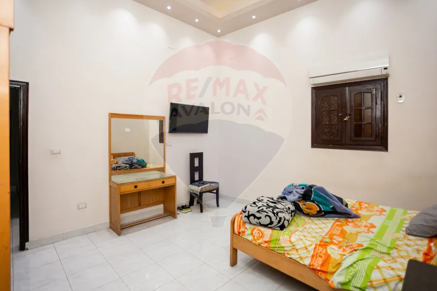 مبني كامل للبيع 400 م الازاريطة (خطوات من كلية طب الأسنان)