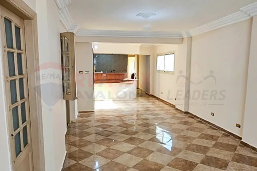 شقة للبيع 146 م سيدي بشر (خطوات من العيسوي)