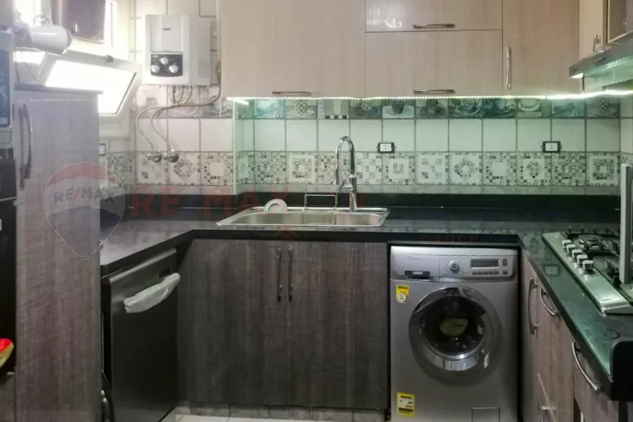 شقة للبيع 175 م رشدي (ش ابو قير)