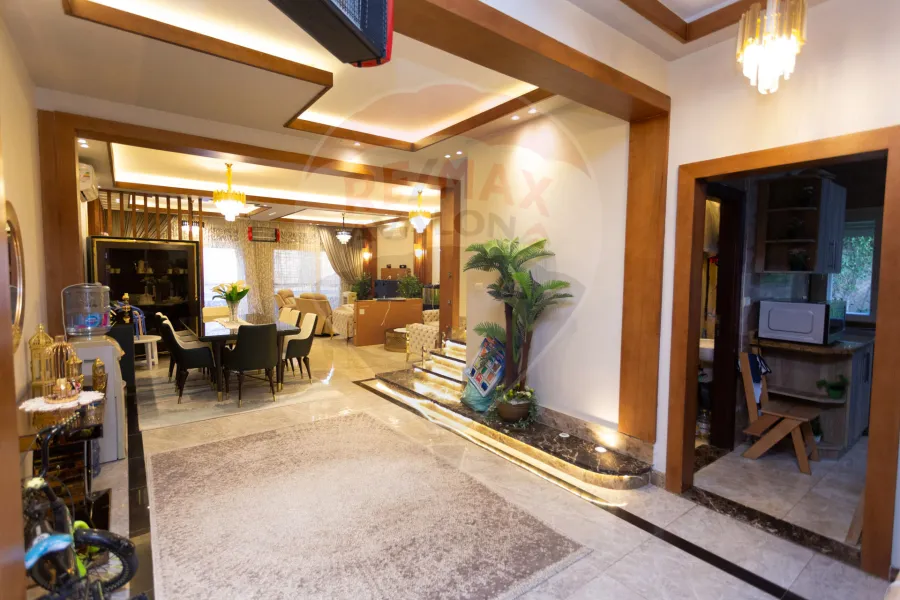 Furnished twin house for annual rent, 350 m², King Mariout (Al Orouba Royal)