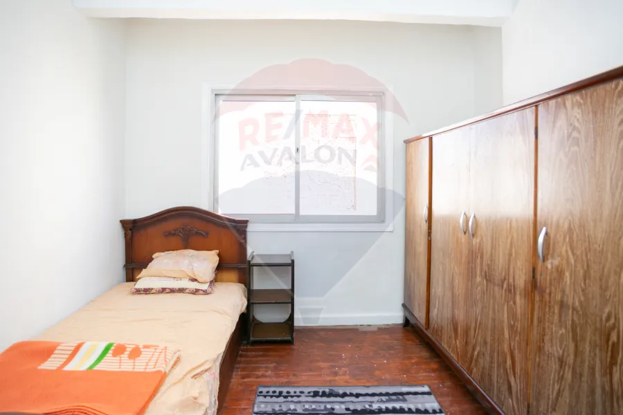 شقة للايجار المفروش 150 م كامب شيزار (ش المكتبات بجوار كلية الهندسة)