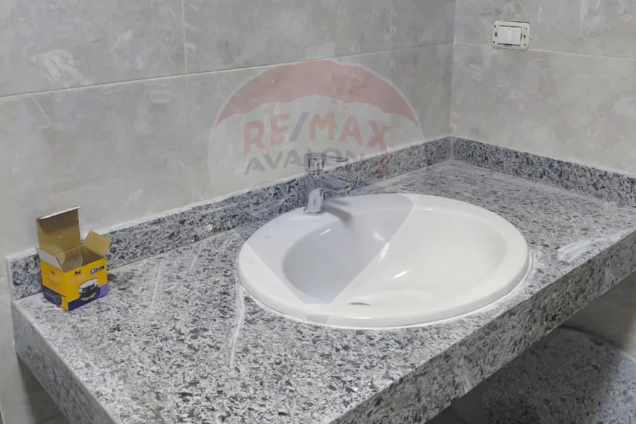 شقة للايجار 203 م سموحة (كومباوند فالورى النقل و الهندسة)