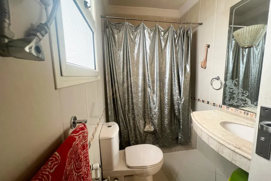 شقة للبيع 185 م رشدي (ش أبوقير - عمارة براند)