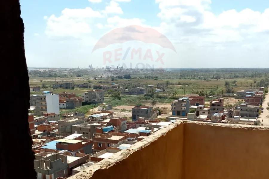 شقه للبيع  120 م المعمورة (علي الشارع الرئيسى)