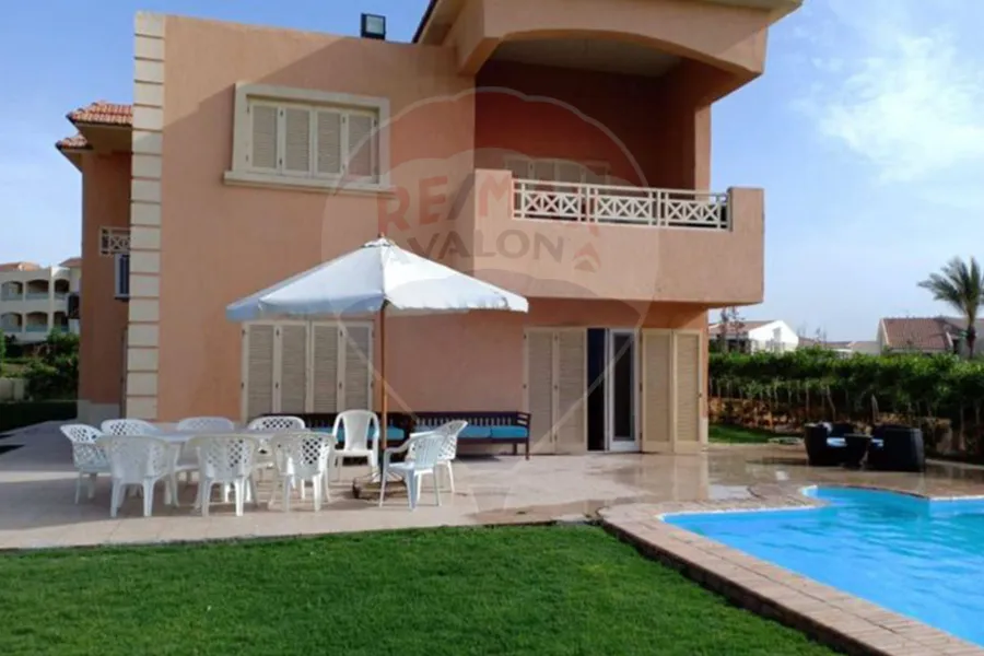 فيلا ستاند الون للبيع (مارينا جاردنز) 1,000 م