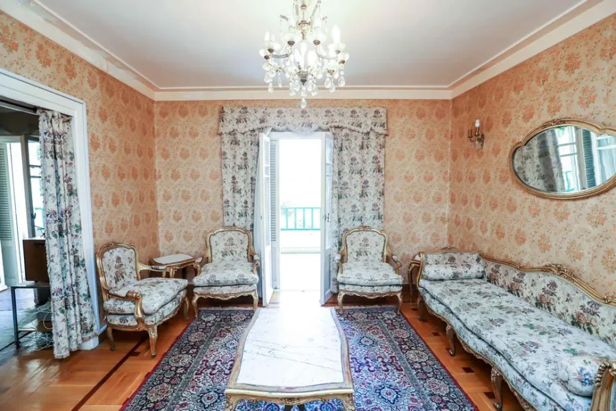 شقة للايجار250م الوزارة (ش الفتح)