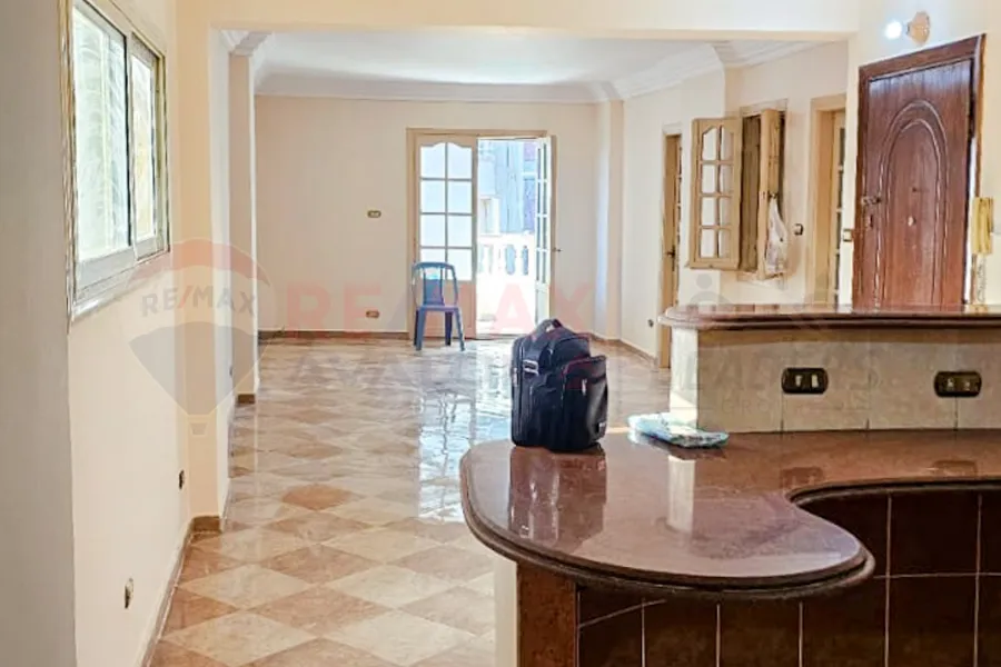 شقة للبيع 146 م سيدي بشر (خطوات من العيسوي)