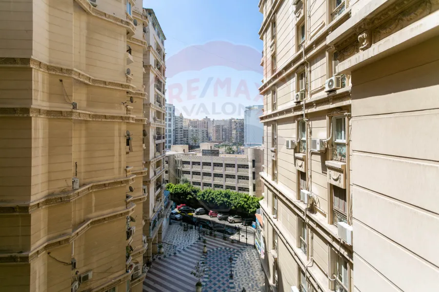 شقة للبيع 204 م سموحة (ش فوزي معاذ)