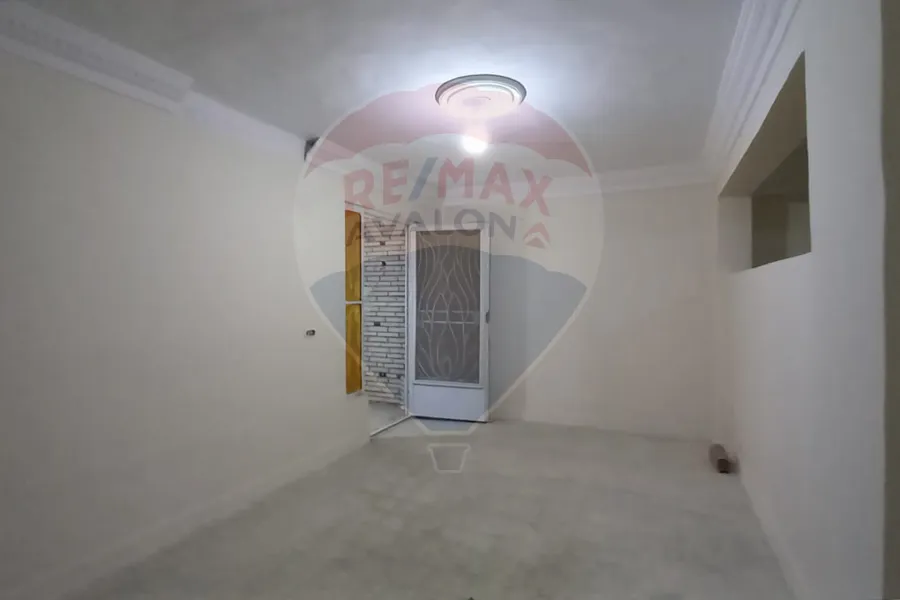 شقة للبيع 200 م سابا باشا (بالقرب من الترام)