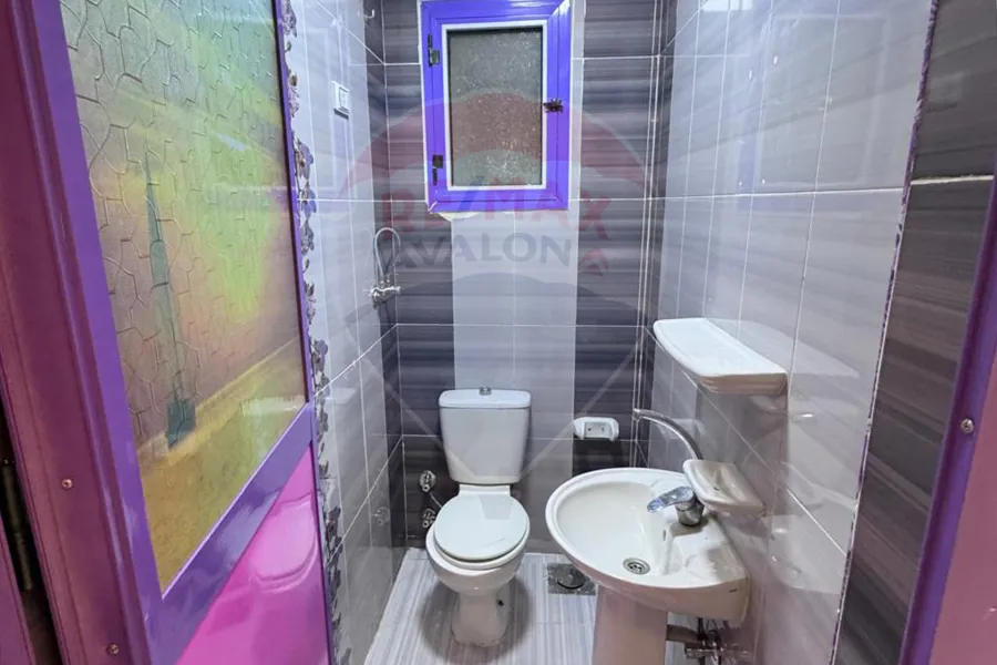 شقه للبيع  160 م ميامى (خطوات من البحر)