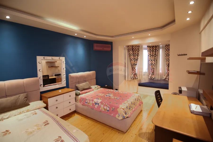 Apartment for sale 155 m Tharwat (Abdel Hamid El Deeb St.)