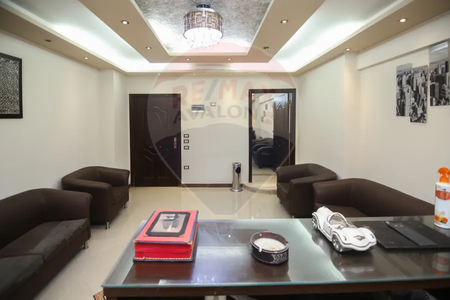 مقر اداري للبيع 85 م سبورتينج (ش الدلتا)