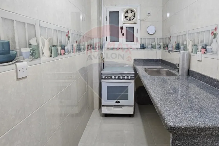 شقة للايجار 100 م كامب شيزار ( ش حامد نصر )