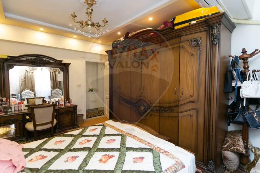 شقة للبيع 135 م سموحة ( ش بهاء الدين الغتوري )