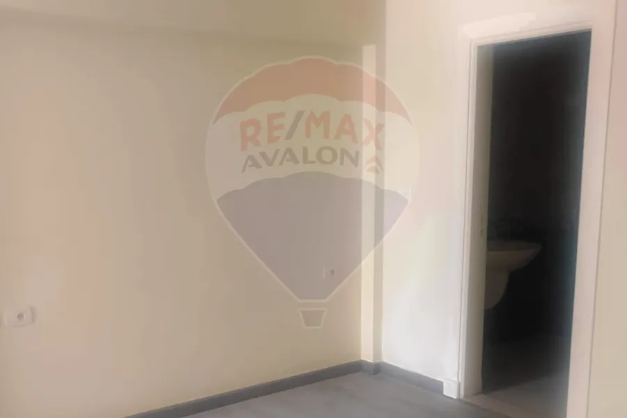 شقة للبيع 139 م سموحة (جراند فيو)