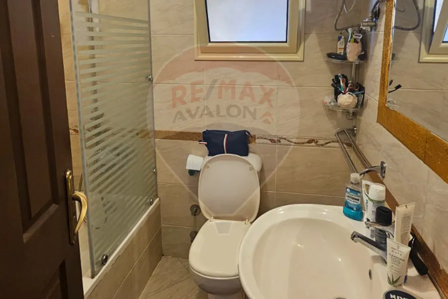 شقة للبيع 155 م رشدي (امام كبروسيز مول - عماره براند)