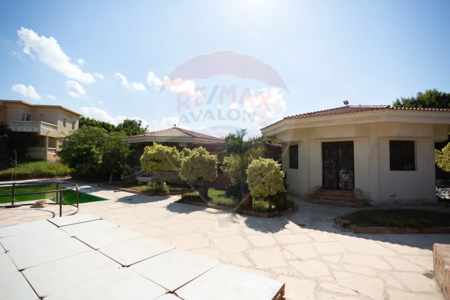 قصر للبيع (سيدي كرير) 9,000 م