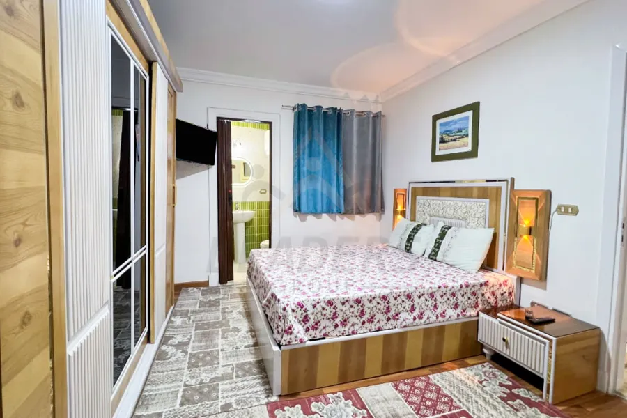 شقة للايجار المفروش 145 م سموحه (خطوات من نادى سموحة)