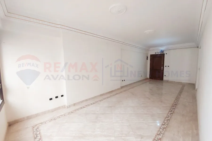 Apartment for sale 120 m Zizinia (Ibrahim Al-Attar St - steps from Abu Qir St)