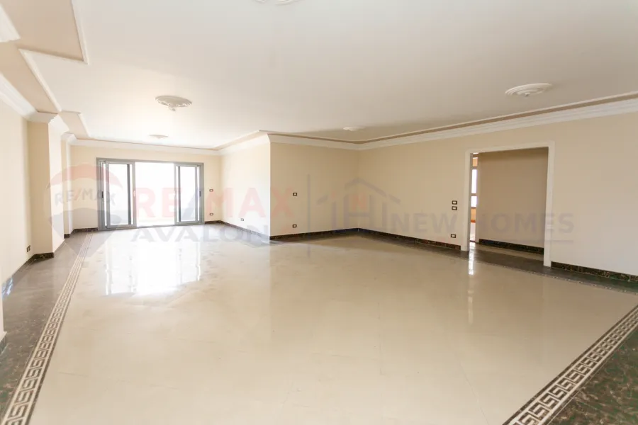 شقة للبيع 320 م  لوران (برج براند - عزيز شنوده)