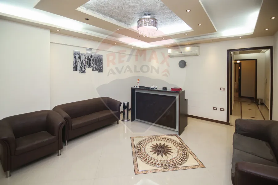 مقر اداري للبيع 85 م سبورتينج (ش الدلتا)