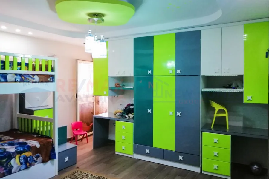 شقة للبيع 175 م رشدي (ش ابو قير)