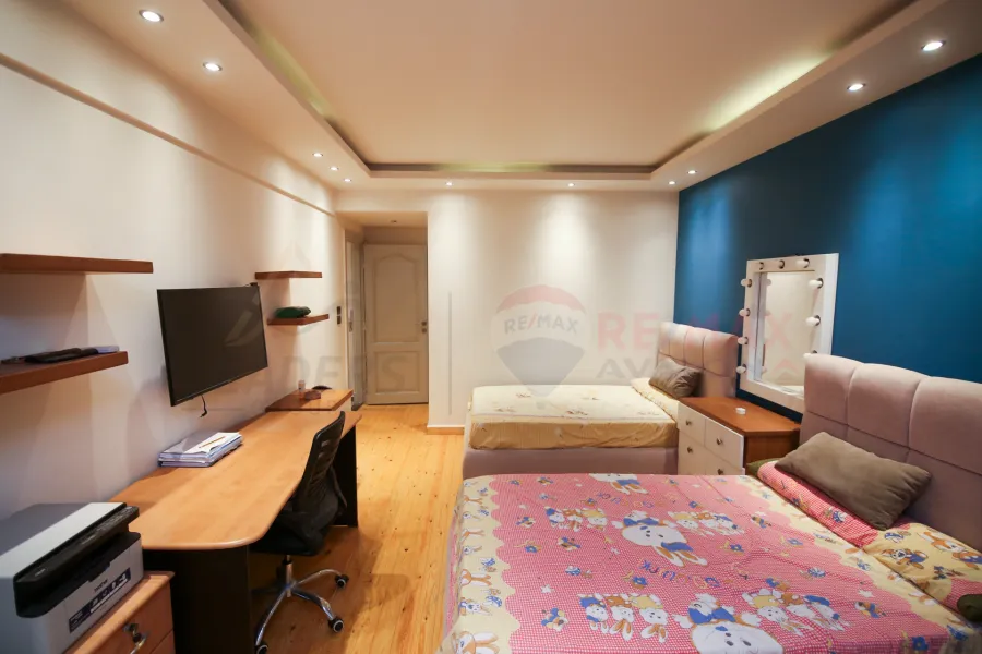 Apartment for sale 155 m Tharwat (Abdel Hamid El Deeb St.)