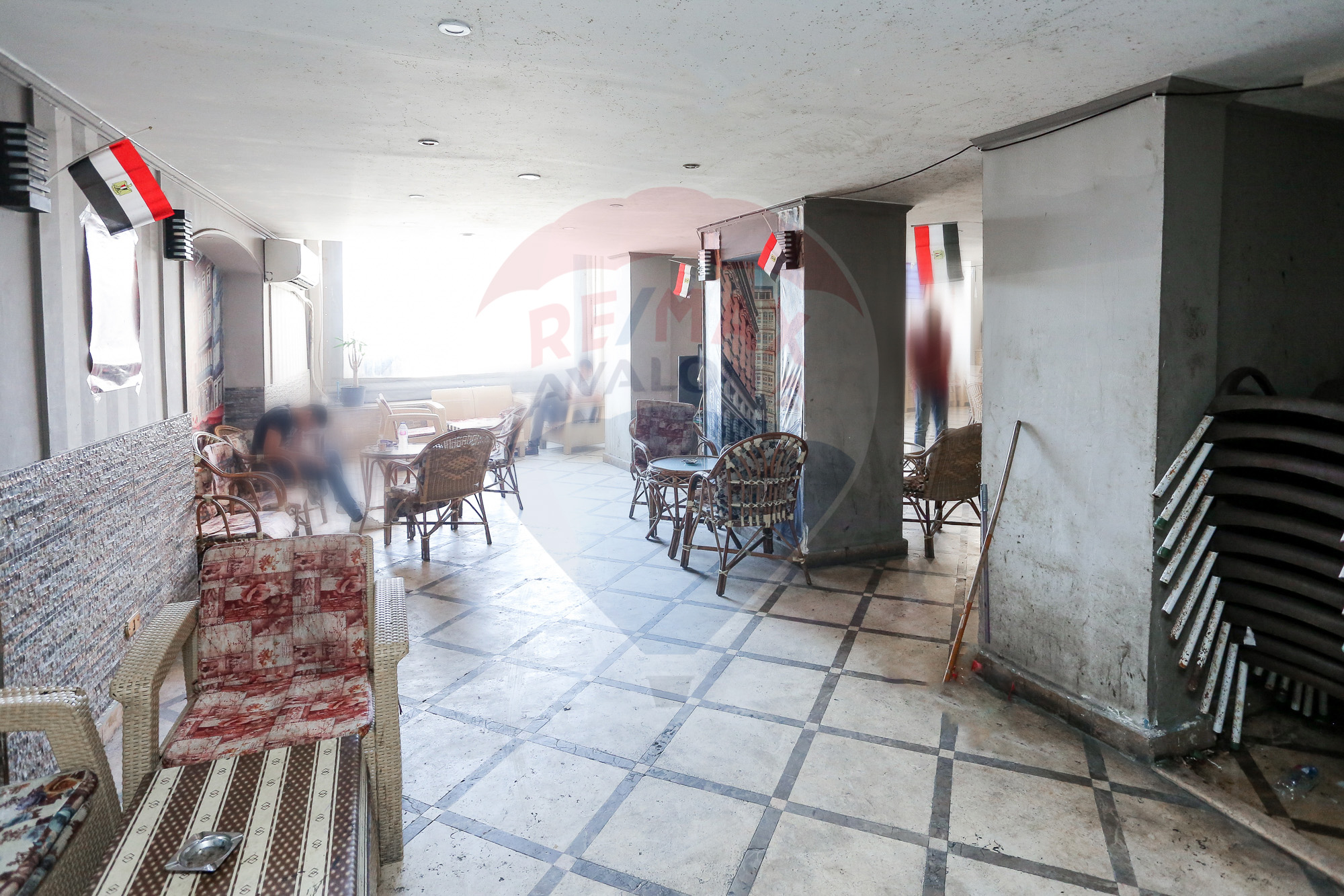 محل مسجل للبيع او الايجار 300 م سيدي بشر (خالد بن الوليد امام فندق رمادا)