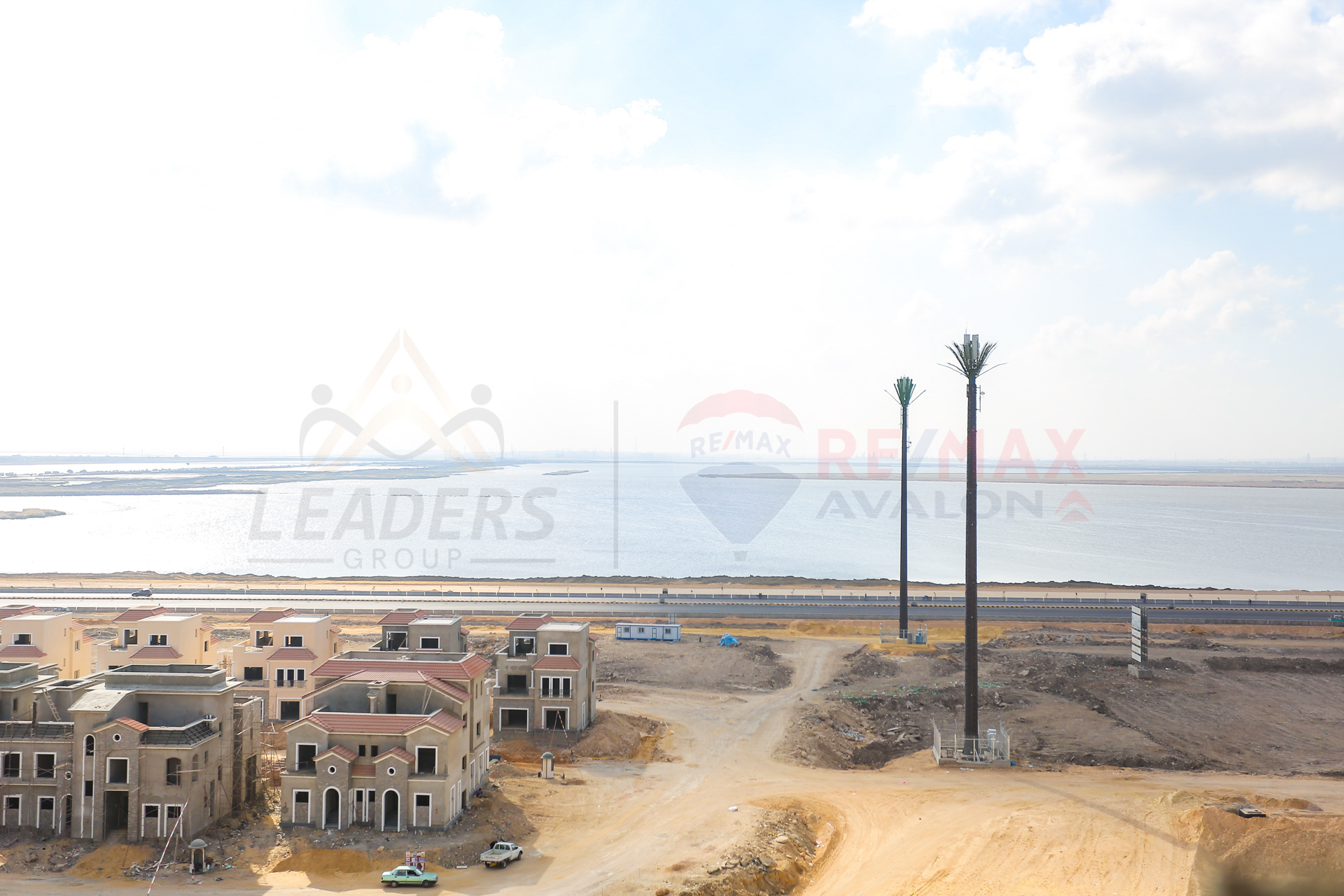 Townhouse corner for sale 390 m (swari)