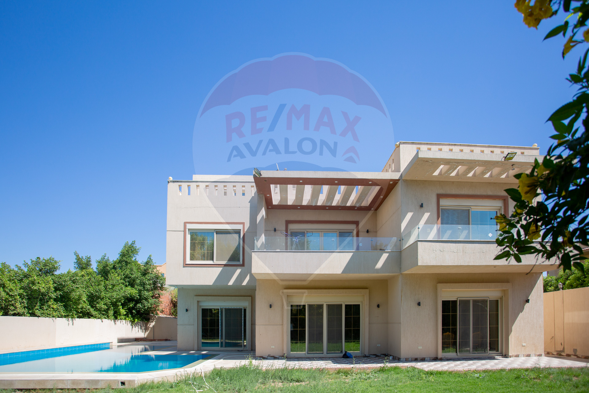 Villa for sale 600 m King Mariout (Al-Mashtal St.)