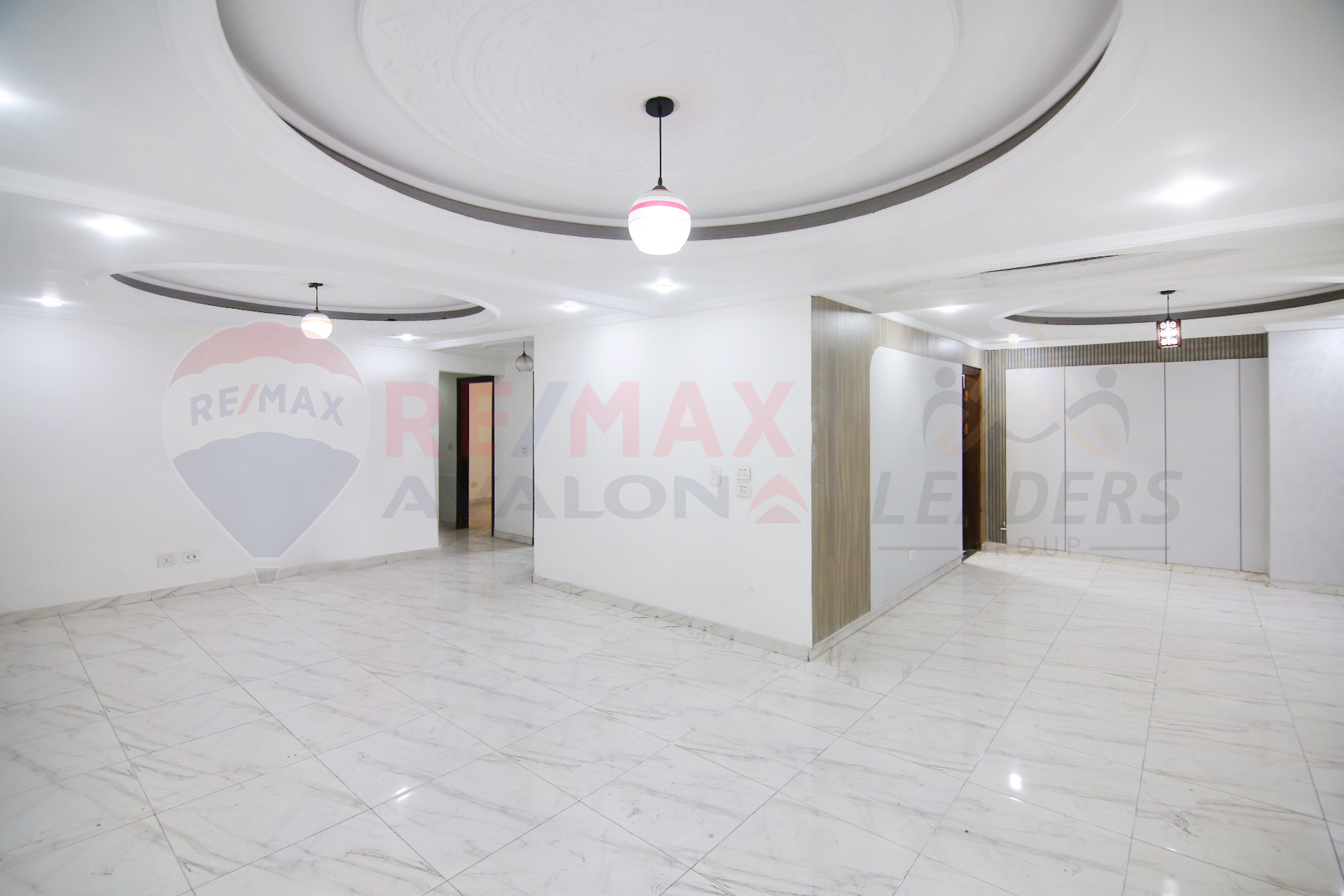 Administrative apartment for rent 175 m Cleopatra (Army Road)