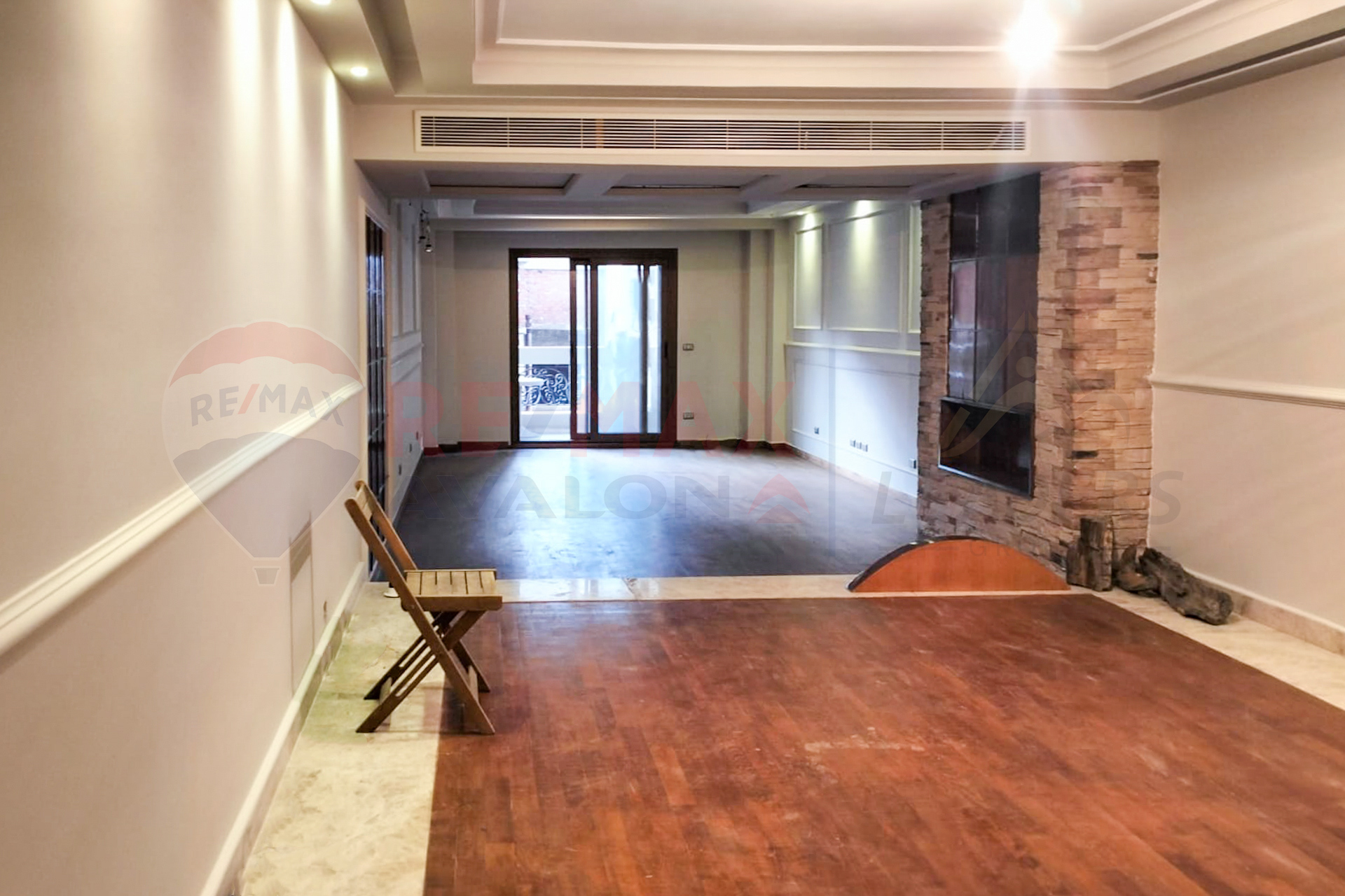 Apartment for rent 220 m Kafr Abdo (steps from Saint Jenny square)
