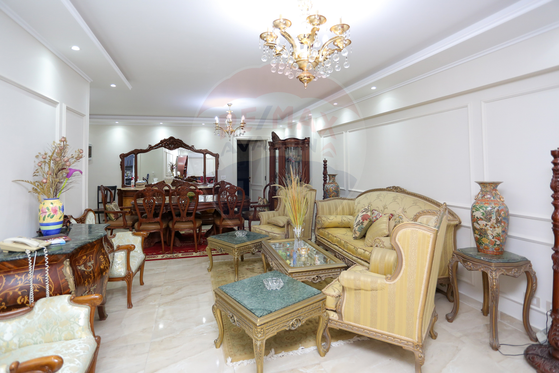 شقة للبيع 195 م كفر عبده (ميدان سانت جيني - عماره براند