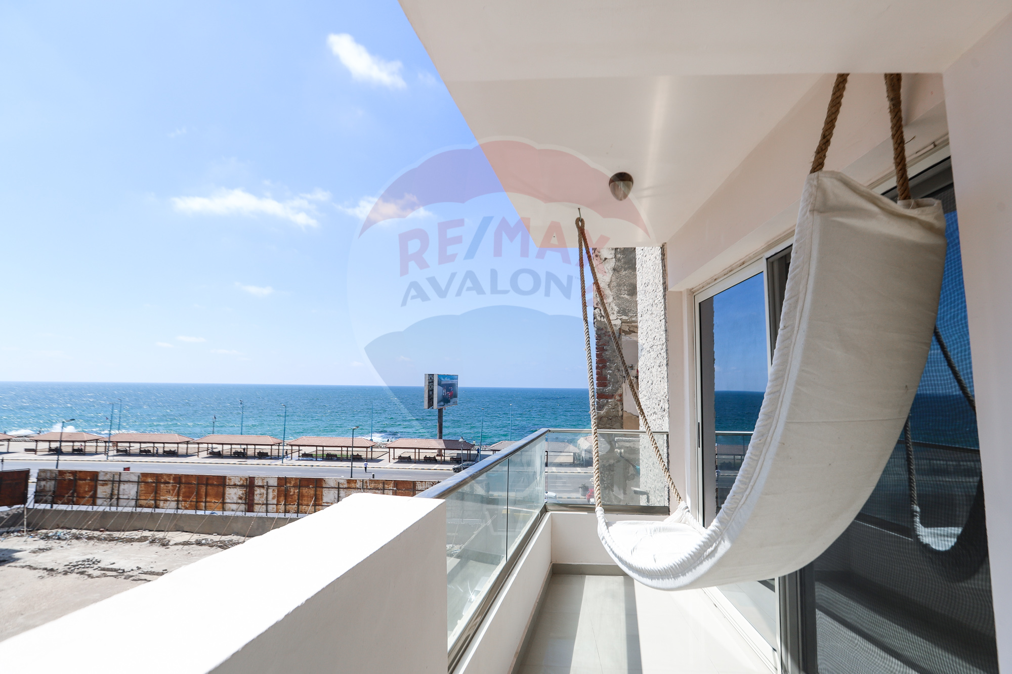 Furnished apartment for rent 175 m Louran (Directly on the sea)