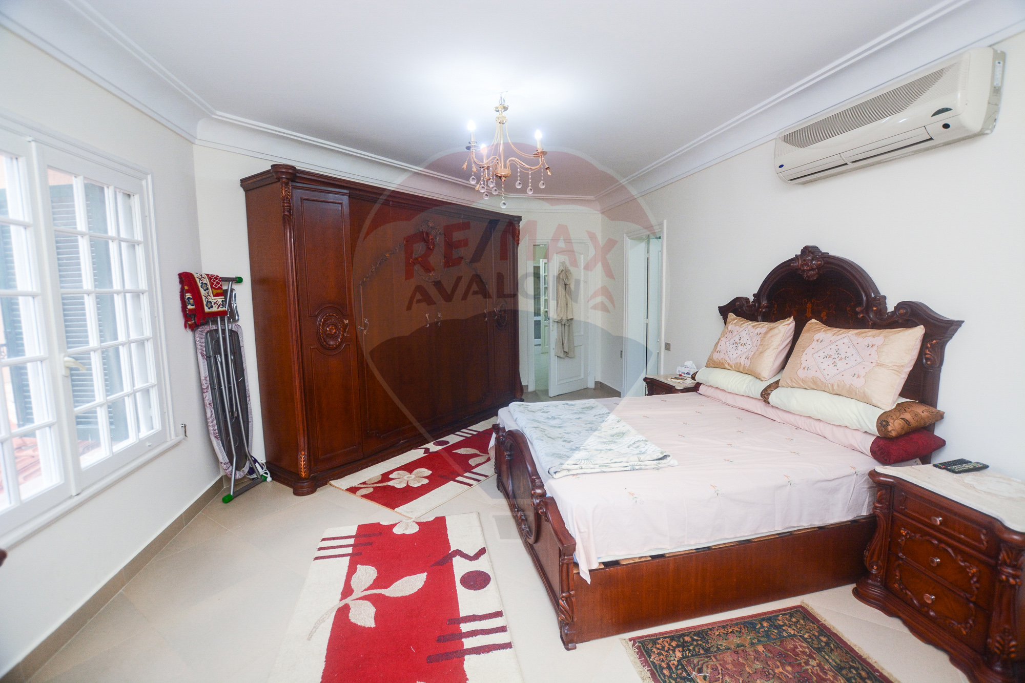 فيلا مسجلة للبيع 950 م البيطاش