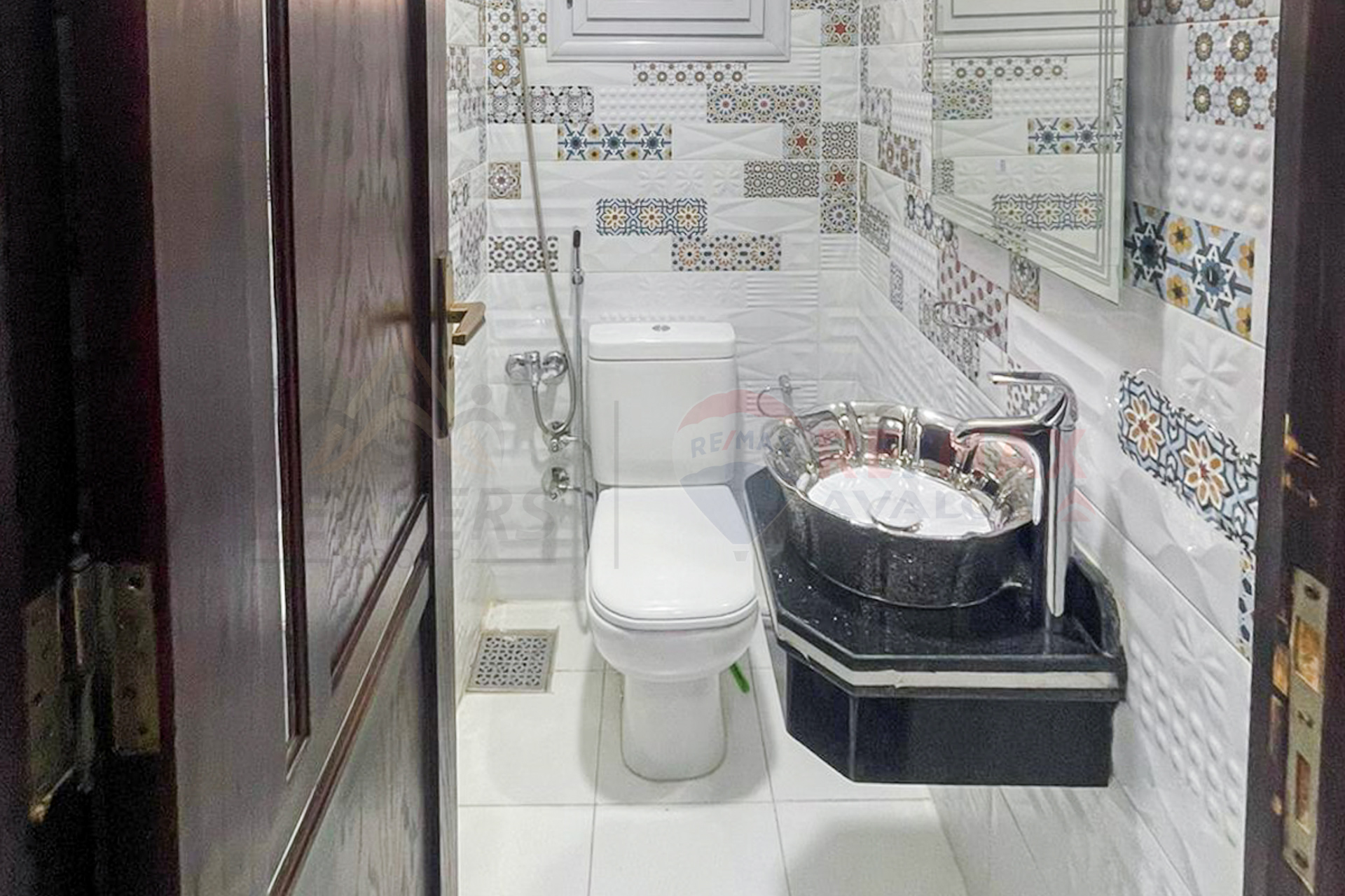 Furnished apartment for rent 100 m Smouha (in front of Zahran Mall)