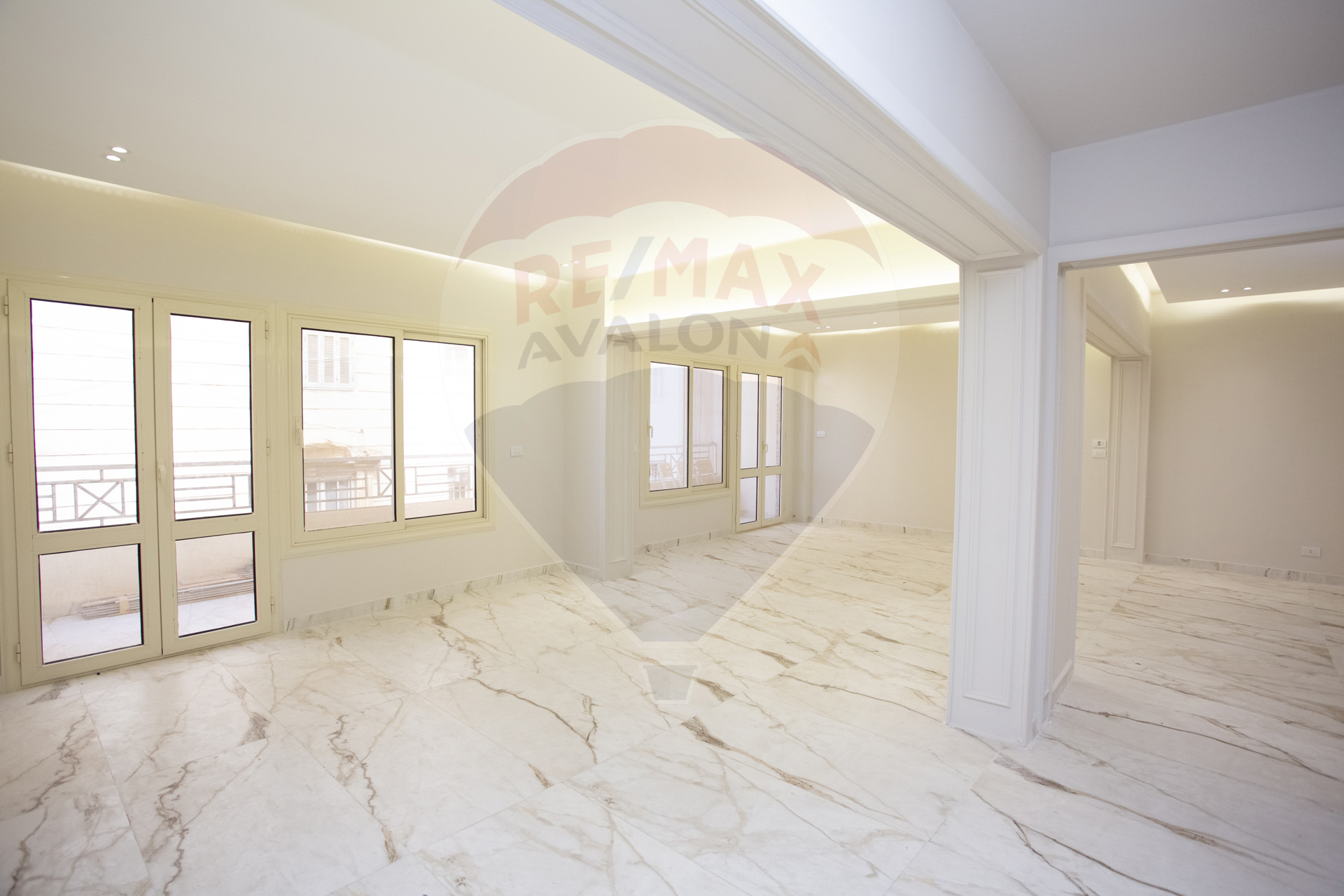 Apartment for sale 215 m Louran (third number from the sea)