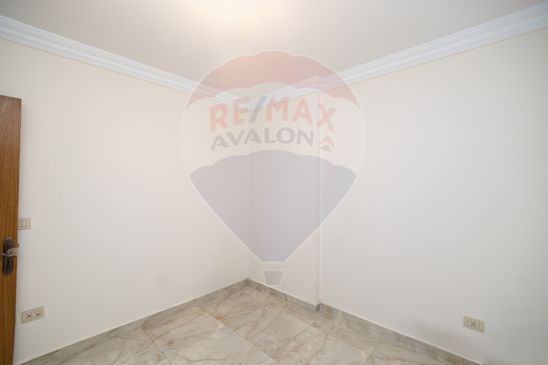 Apartment for sale 100 m Miami (Khaled Abn el walid st.)