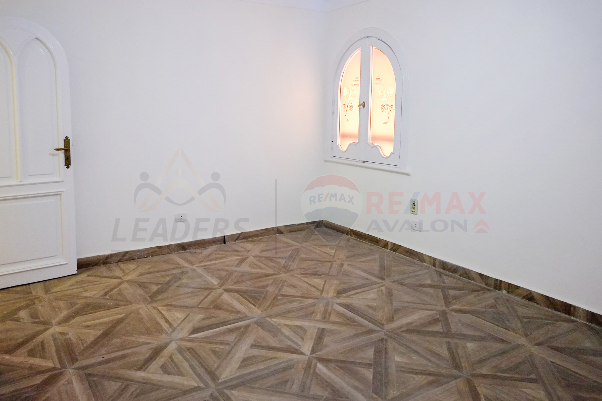 Apartment for sale 180 m Kafr Abdo (off Abu Qir St.)