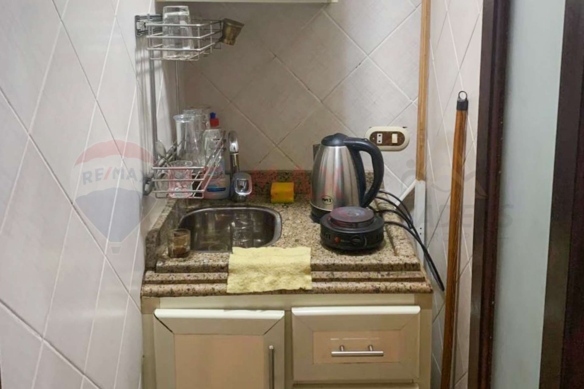 Administrative apartment for sale 50 m Smouha (Fawzy Moaz St.)