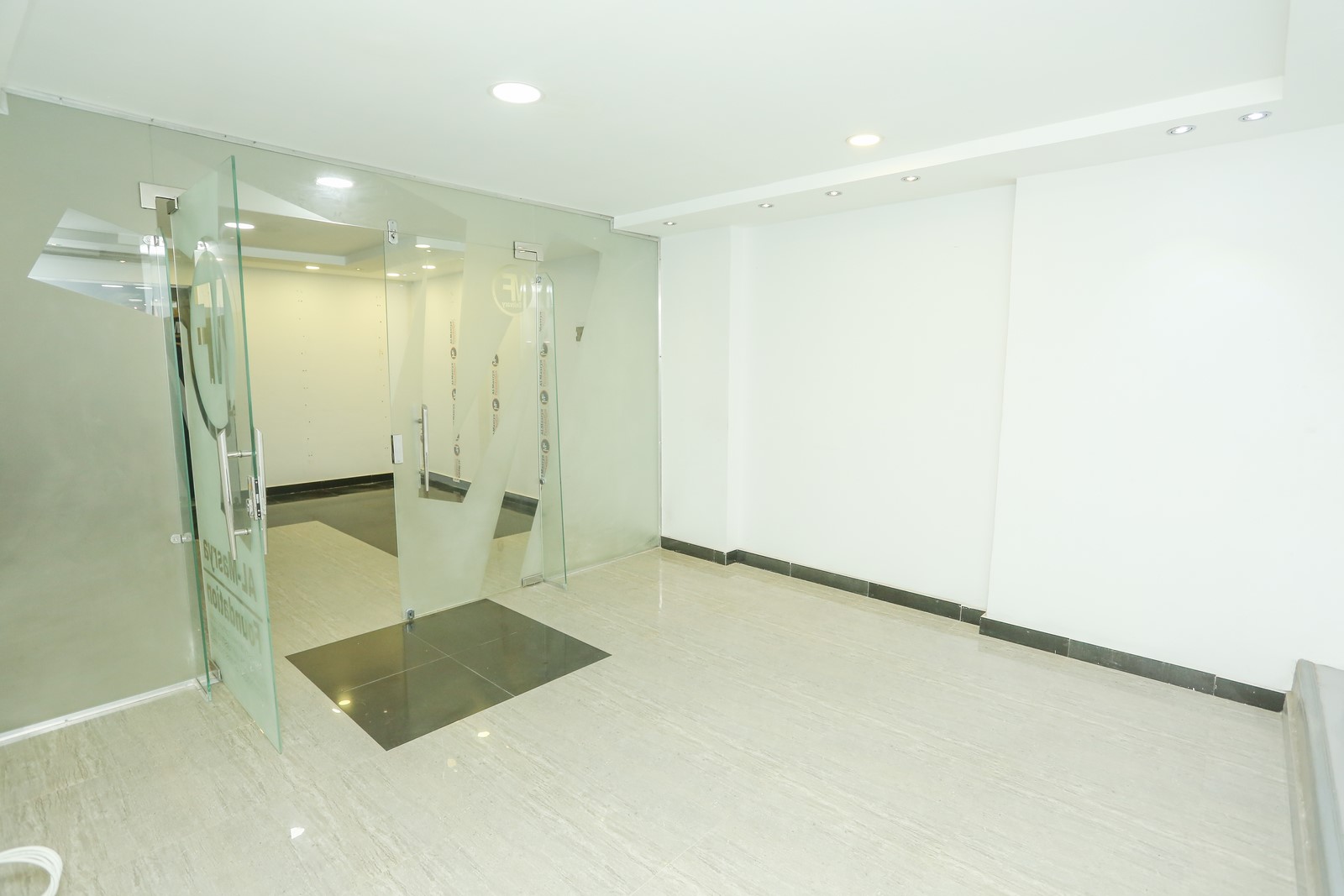 Mezzanine Commercial for sale 133 Bolkly (Abdelhamid Abbady St.)