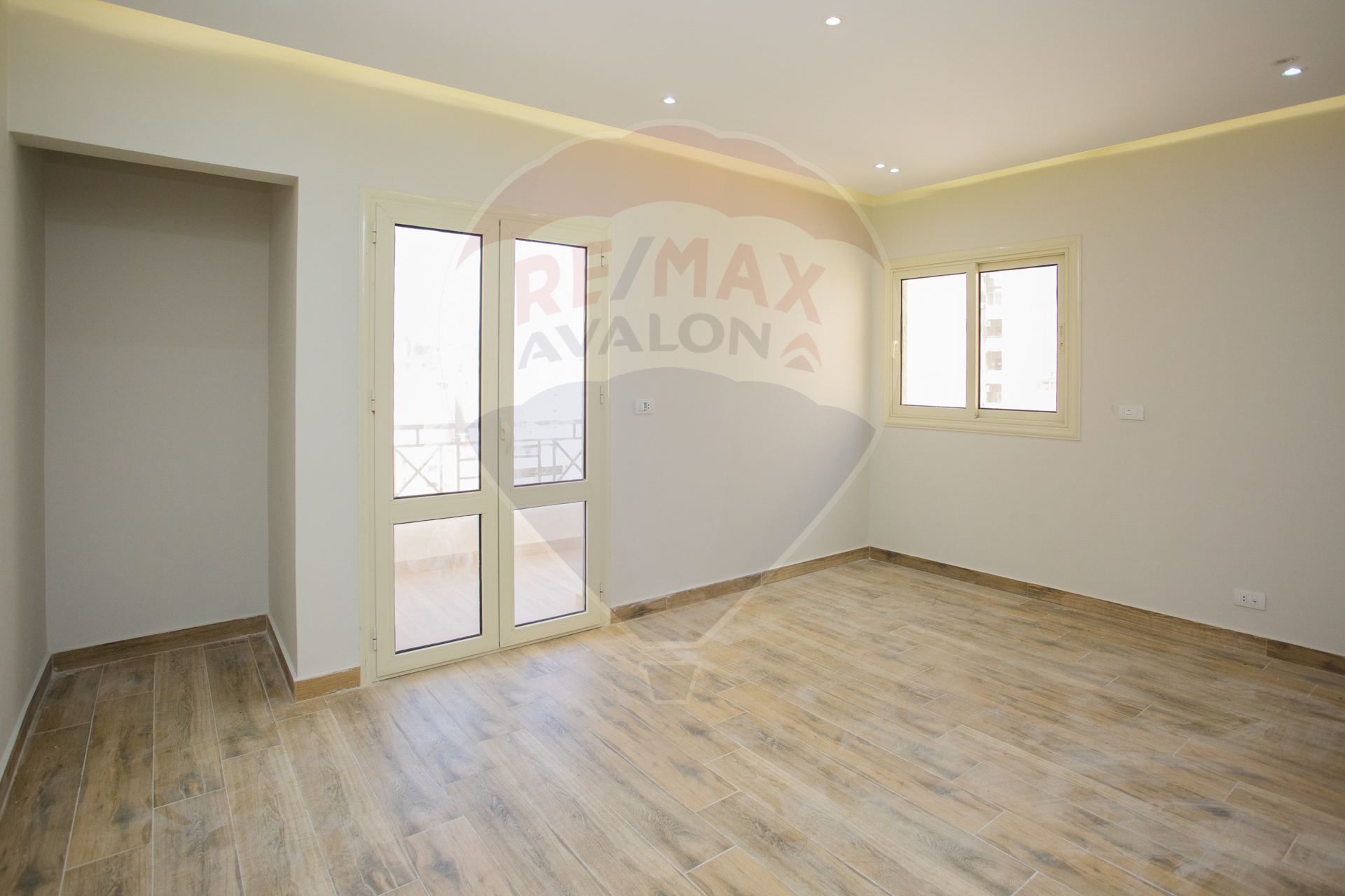 Apartment for sale 215 m Louran (third number from the sea)