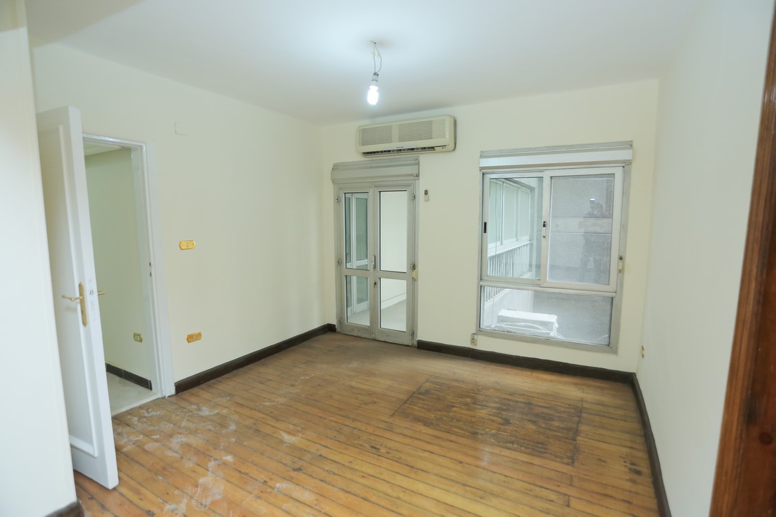 Administrative Office for rent 200m Zezinia (Abo Qir St.)
